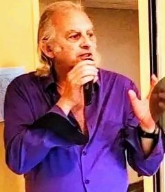 CHANTEUR-ANIMATEUR -D'J- PRODUCTEUR.